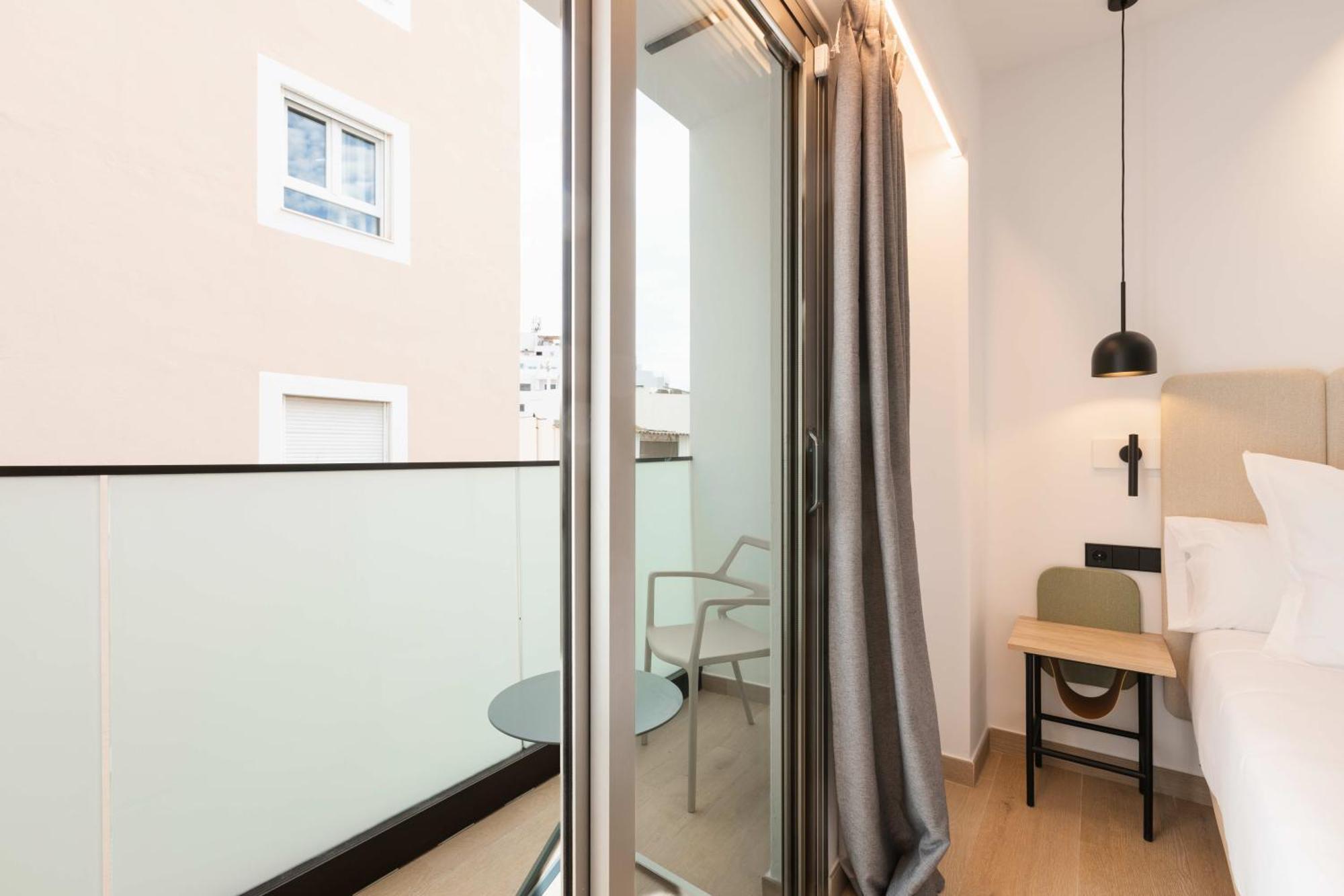 Mari Hotel 2*